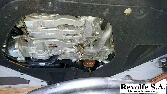 20200315_ランボルギーニ・ウラカン_オイル交換_03