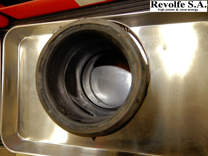 2JZ-GTEエンジン用シリコン製ターボエアホースを販売 | Revolfe S.A. 